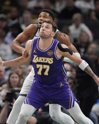 皇冠体育-2020年至今40+场数榜：东契奇64场第一 字母大帝库里表哥紧随其后